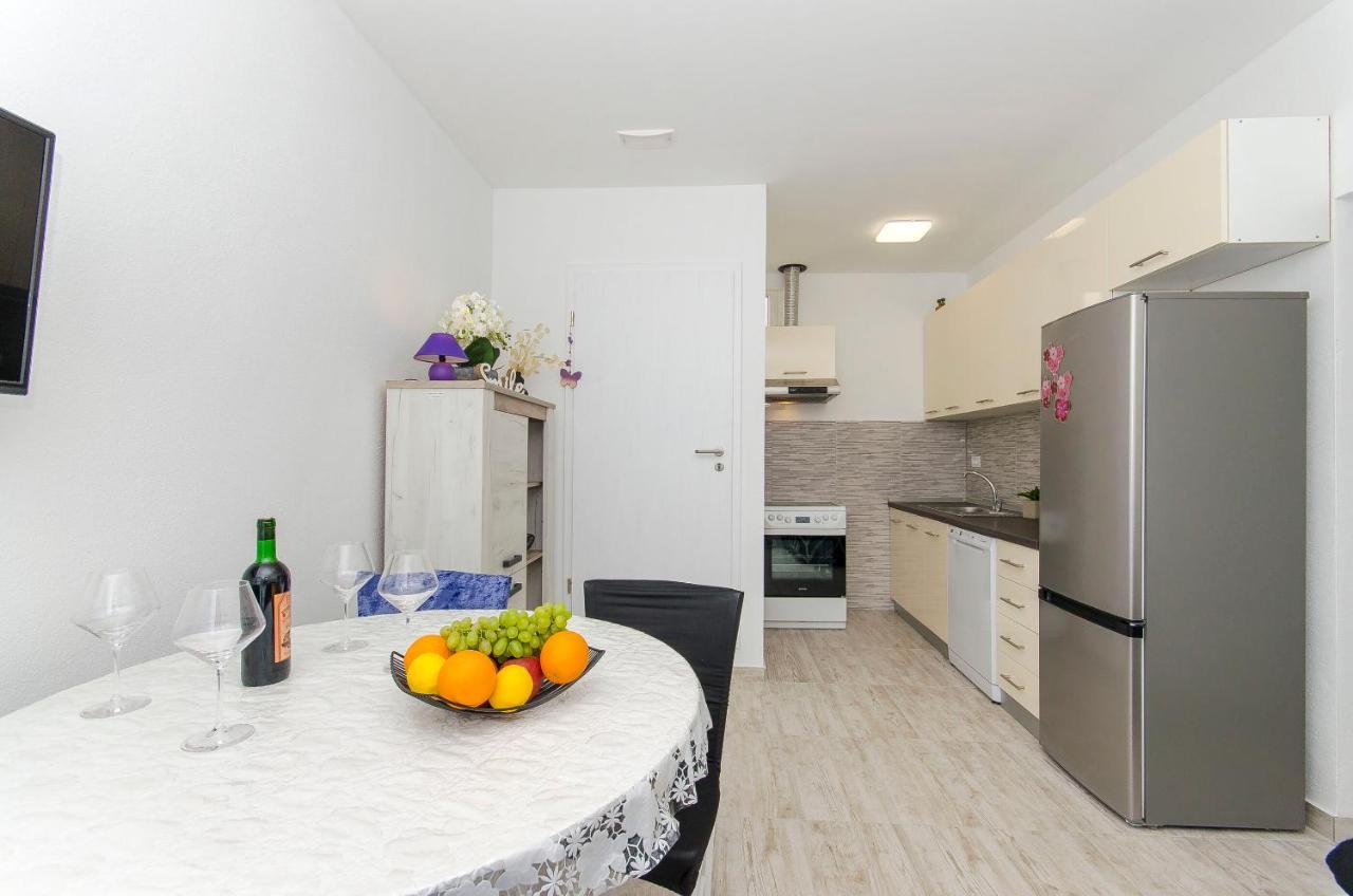 Apartment Paradise Postira Esterno foto