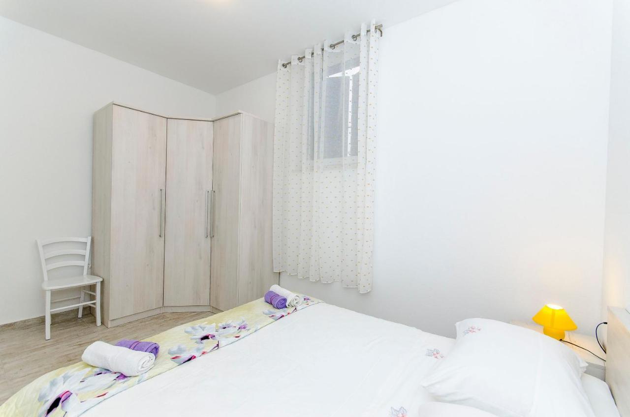 Apartment Paradise Postira Esterno foto